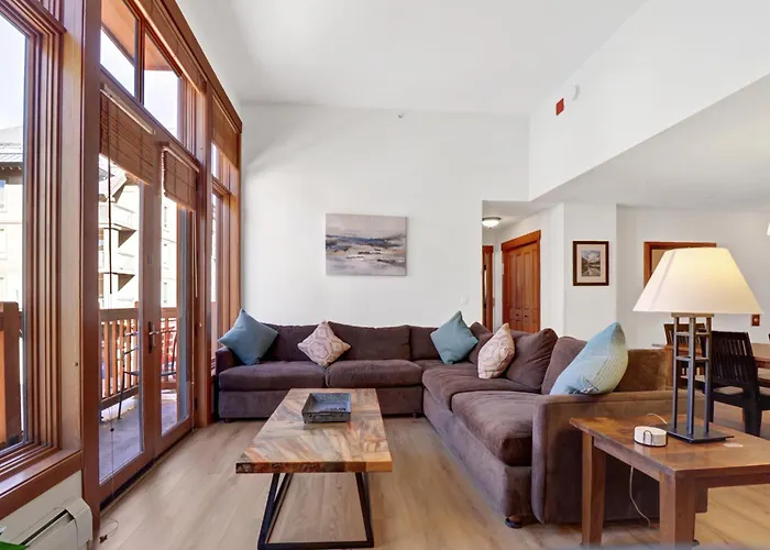 Co208 Copper One Apartment
