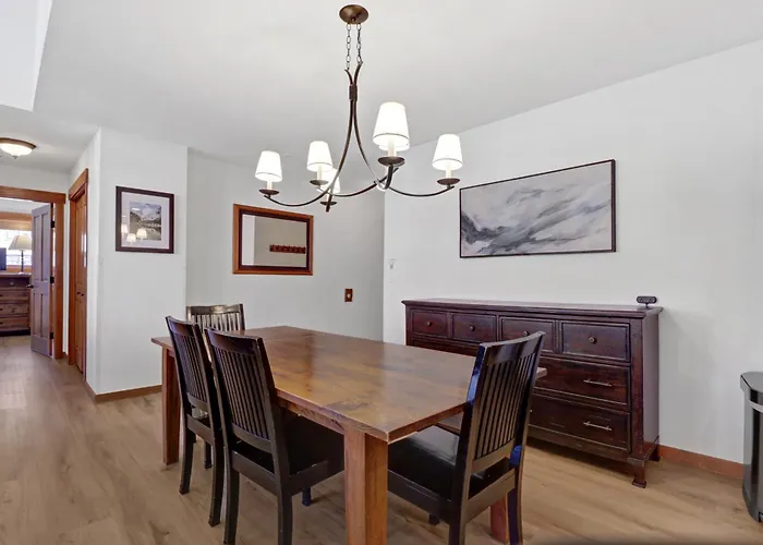 Co208 Copper One Apartment